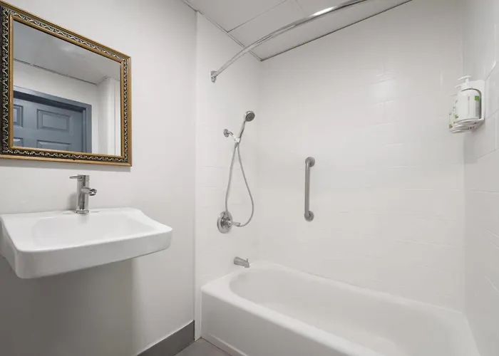 Wingate By Wyndham Savannah Gateway