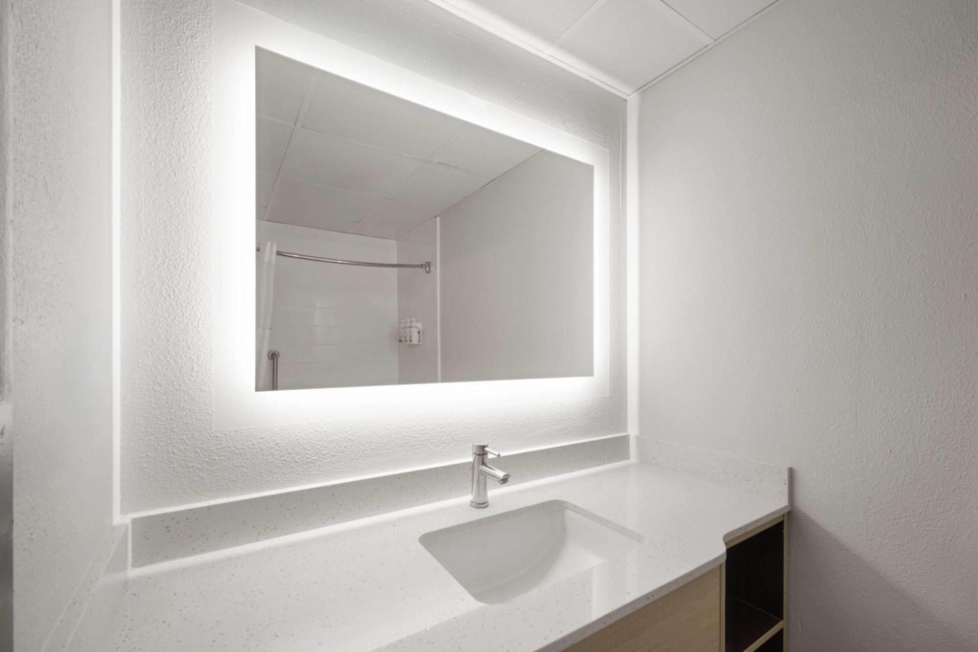 Wingate By Wyndham Gateway 2*