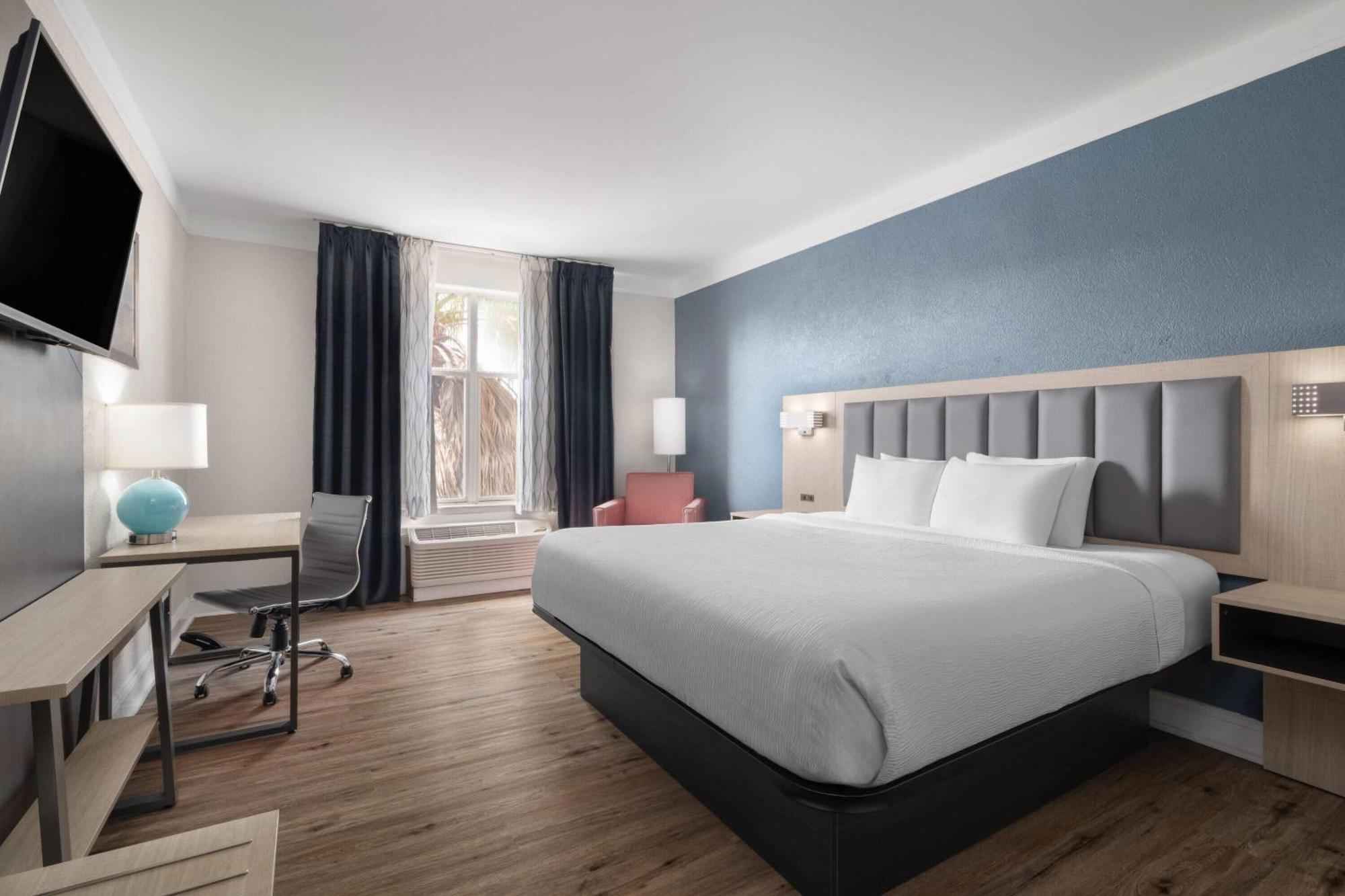 Wingate By Wyndham Savannah Gateway Hotel 2*