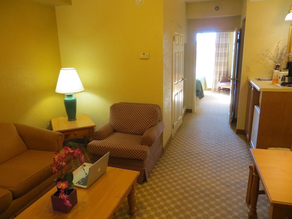 Hotel Wingate By Wyndham Savannah Gateway
