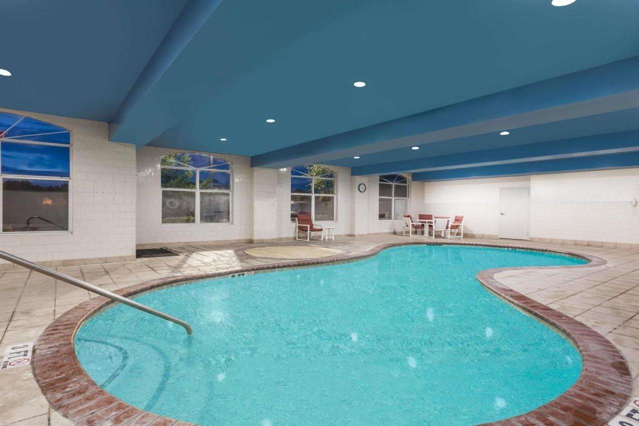 Hotel Wingate By Wyndham Savannah Gateway